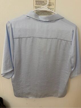 Aritzia Light Blue Women's Short-Sleeve Blouse
